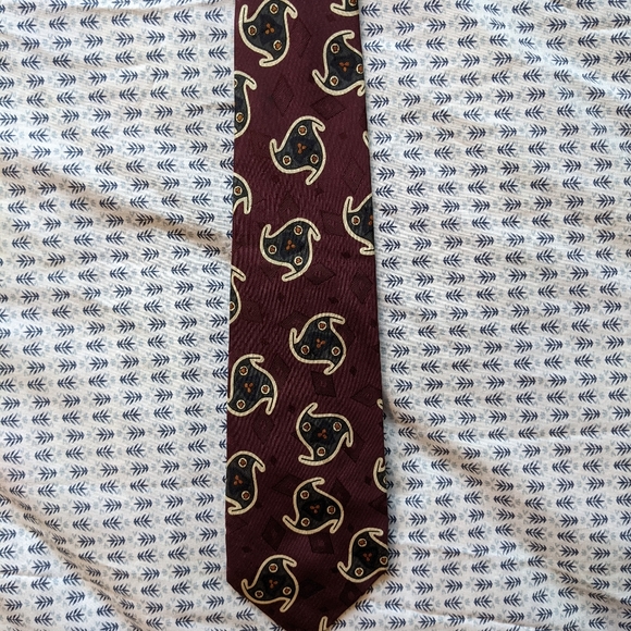 Bundle of 2 Abstract Ties - Picture 4 of 5